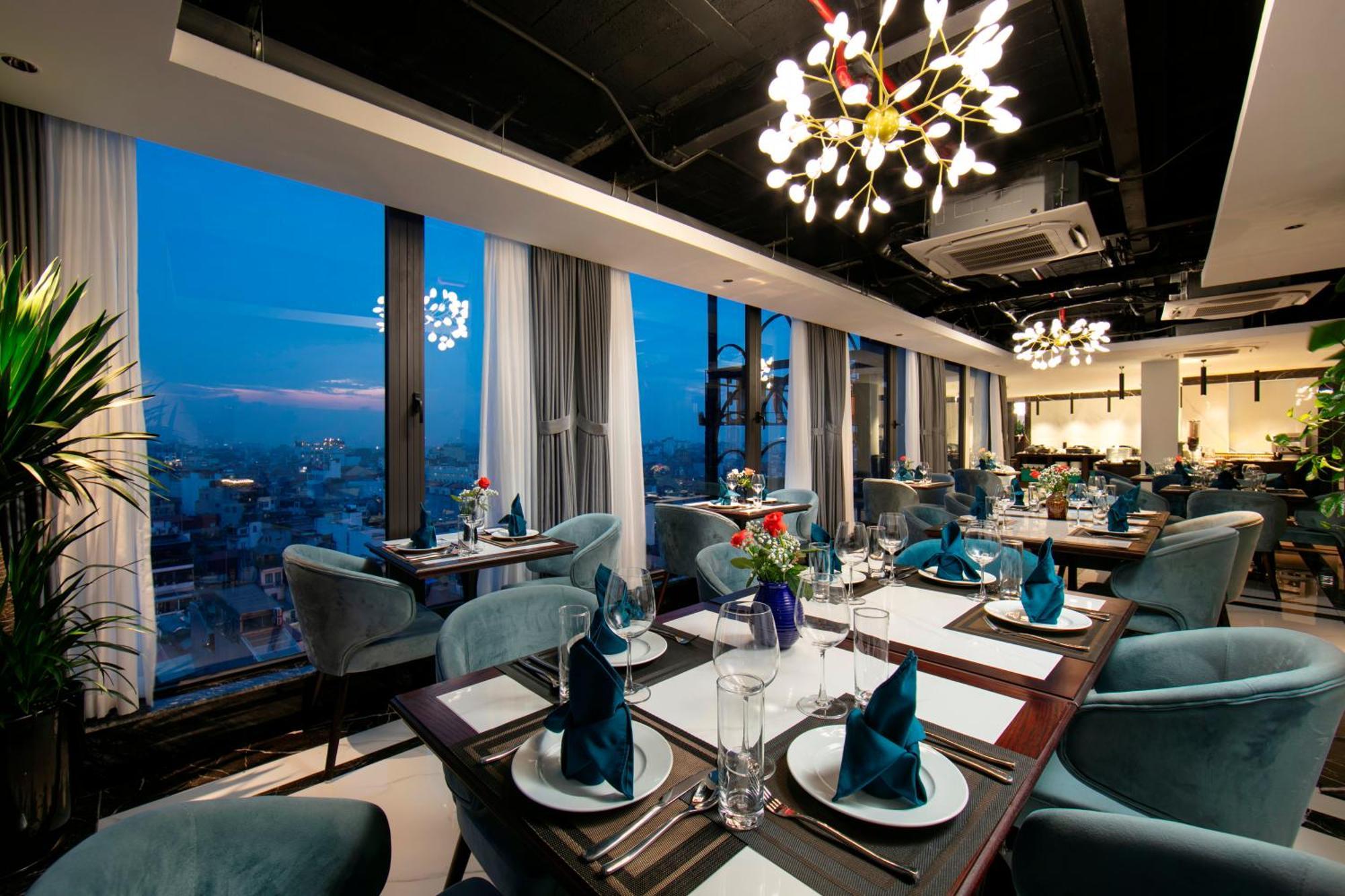May De Ville Lakeside Hotel Hanoi Exterior photo The 360 Restaurant