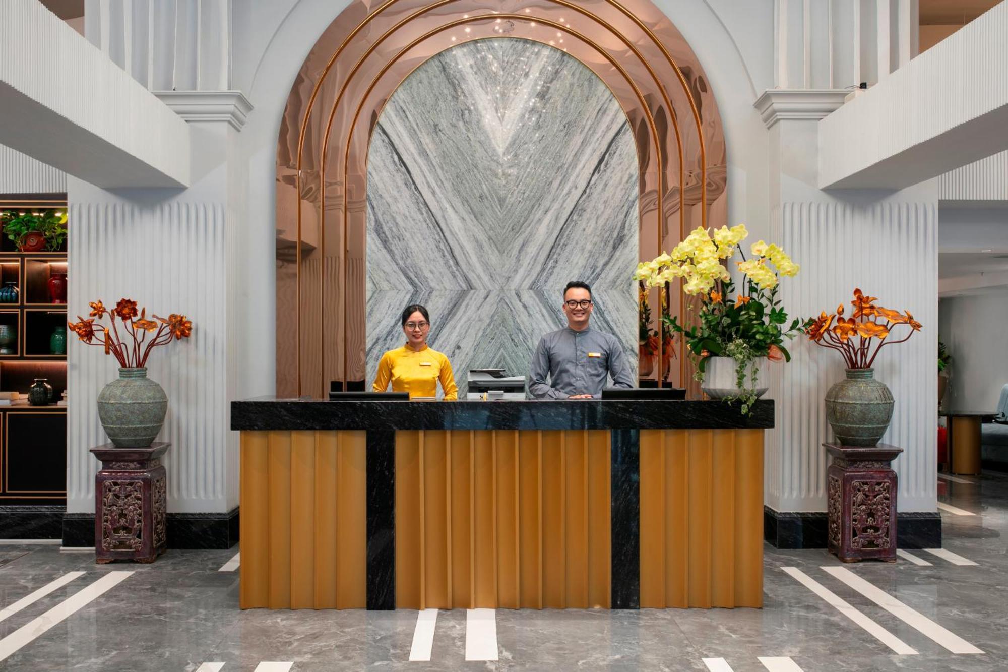 May De Ville Lakeside Hotel Hanoi Exterior photo