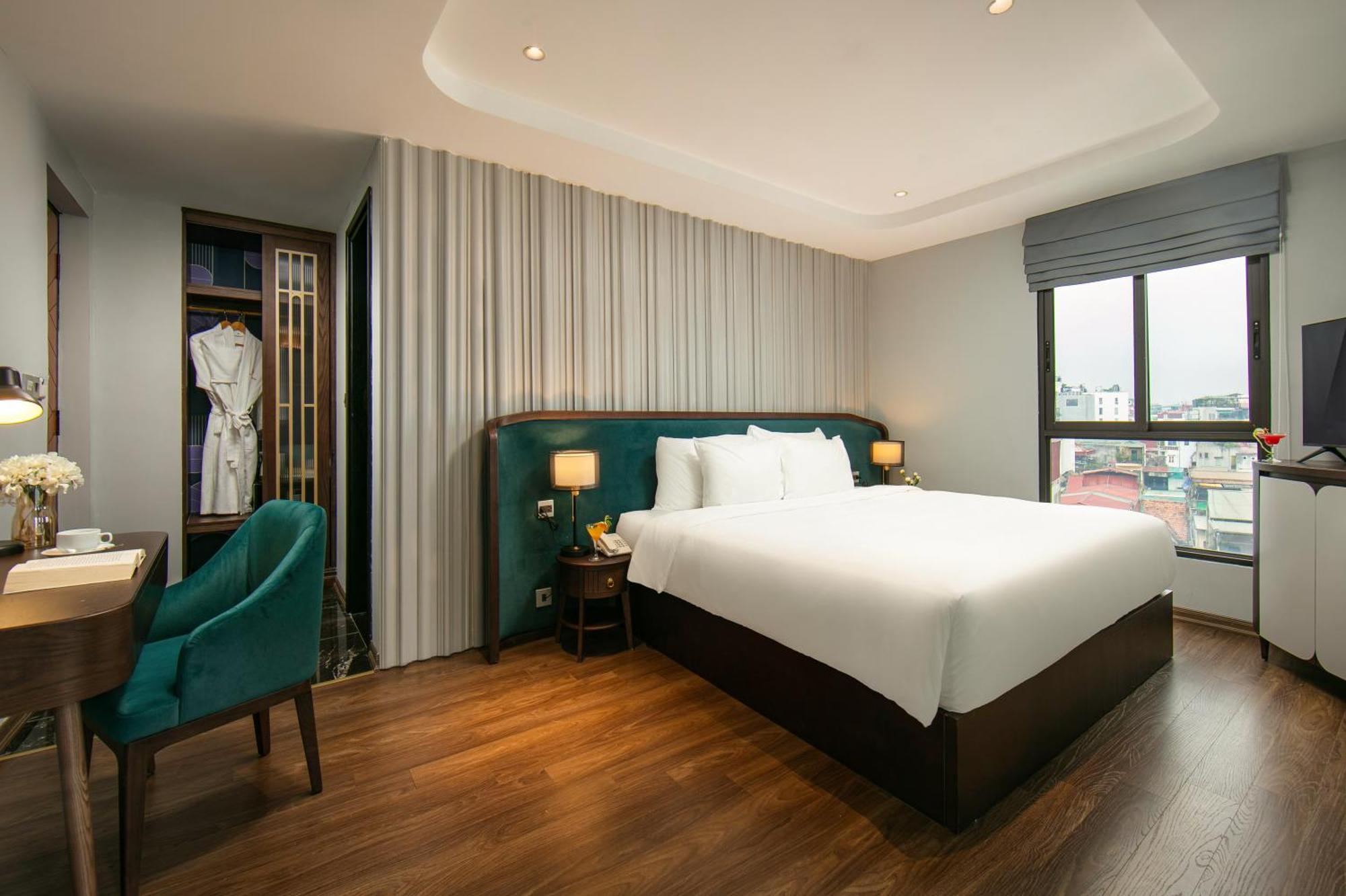May De Ville Lakeside Hotel Hanoi Exterior photo Deluxe Room