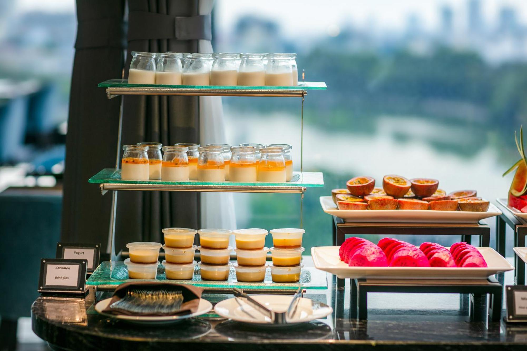 May De Ville Lakeside Hotel Hanoi Exterior photo A dessert buffet