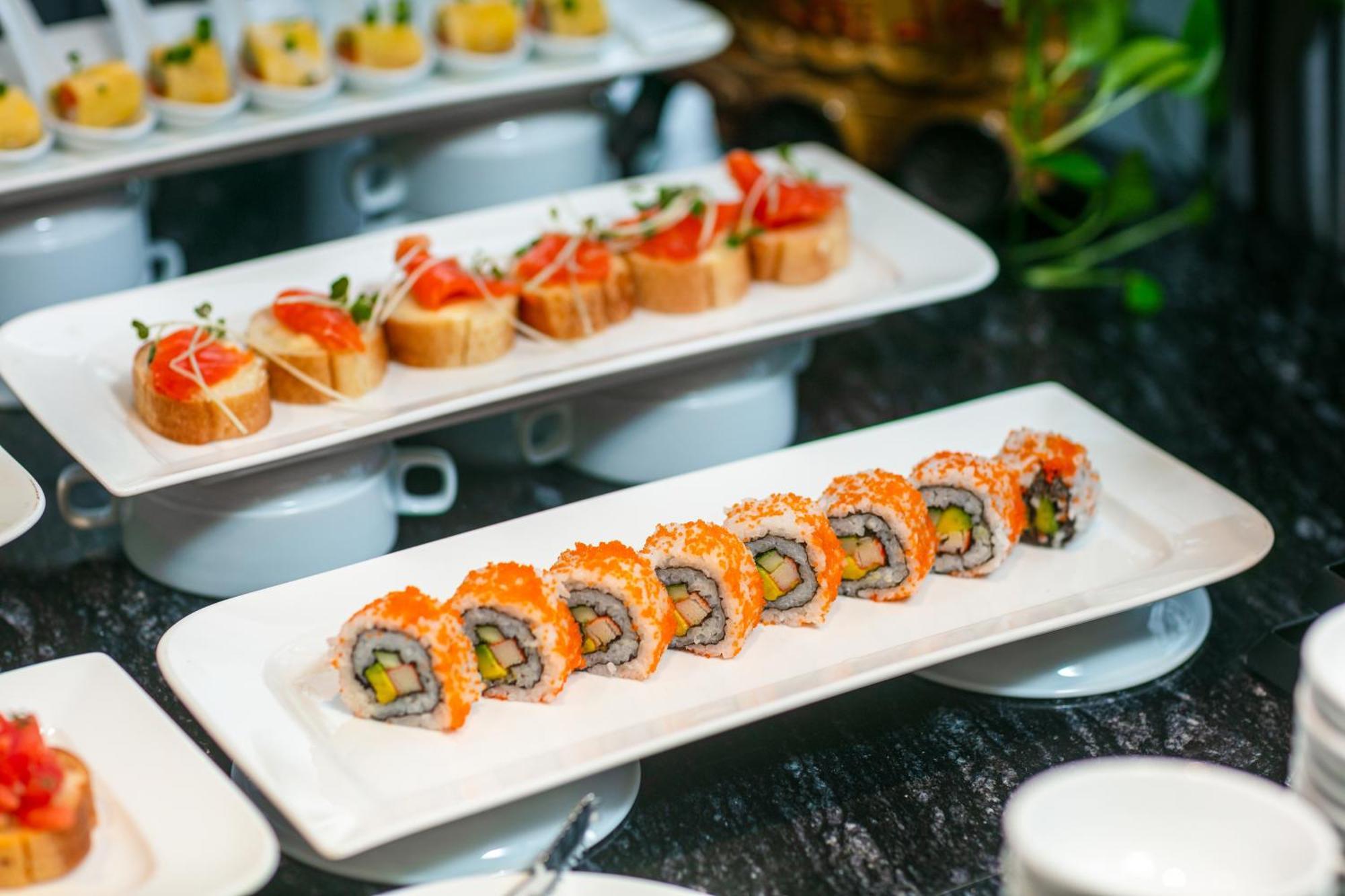 May De Ville Lakeside Hotel Hanoi Exterior photo California roll
